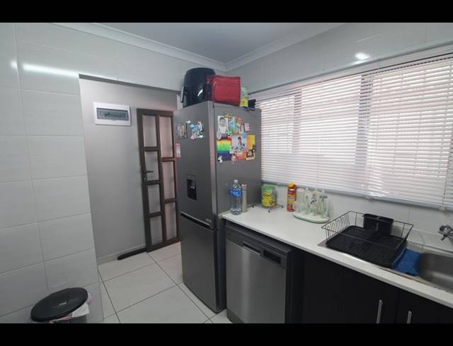 2 BEDROOM SIMPLEX FOR SALE IN ESCOMBE